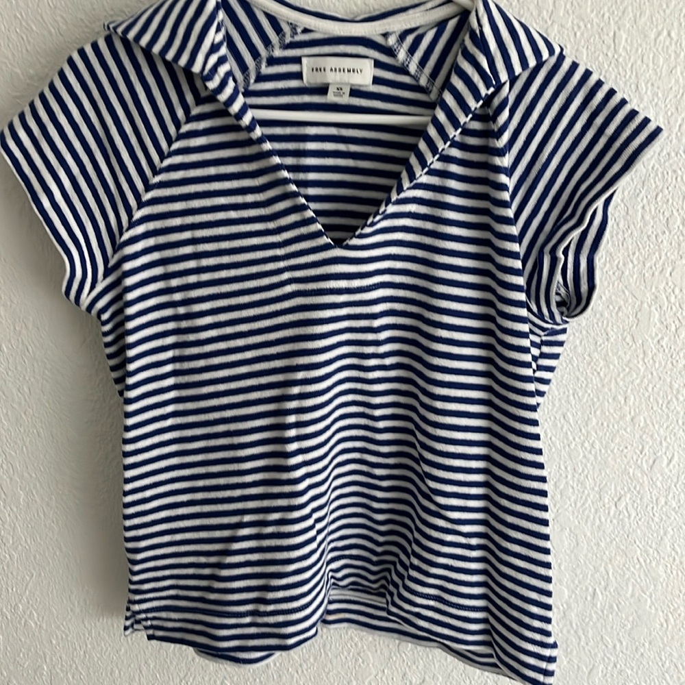 Blue and white stripe tee